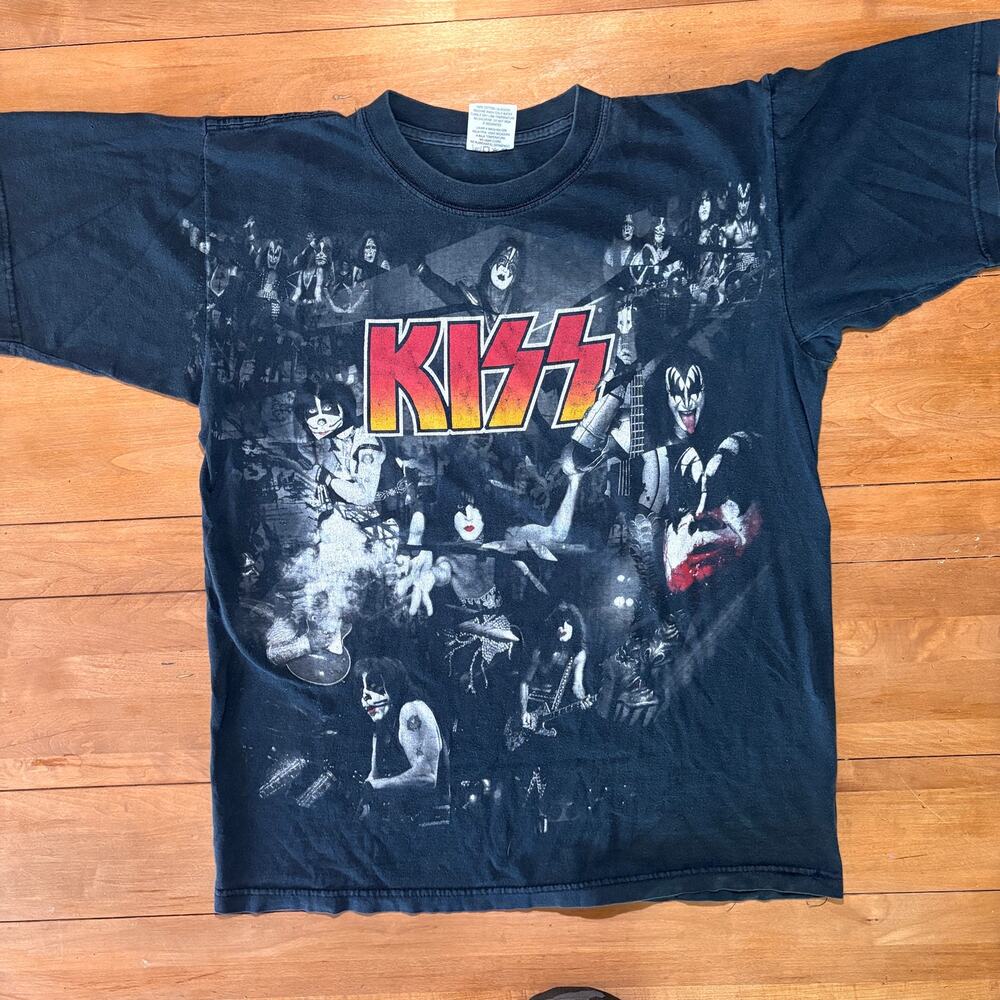 Vintage 1990s KISS Band All Over Print T Shirt Size L Rare Rock Concert Tee AOP